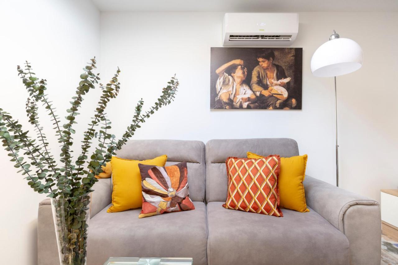 Apartamentos Ejemplares الكالا ذي إِناريس المظهر الخارجي الصورة