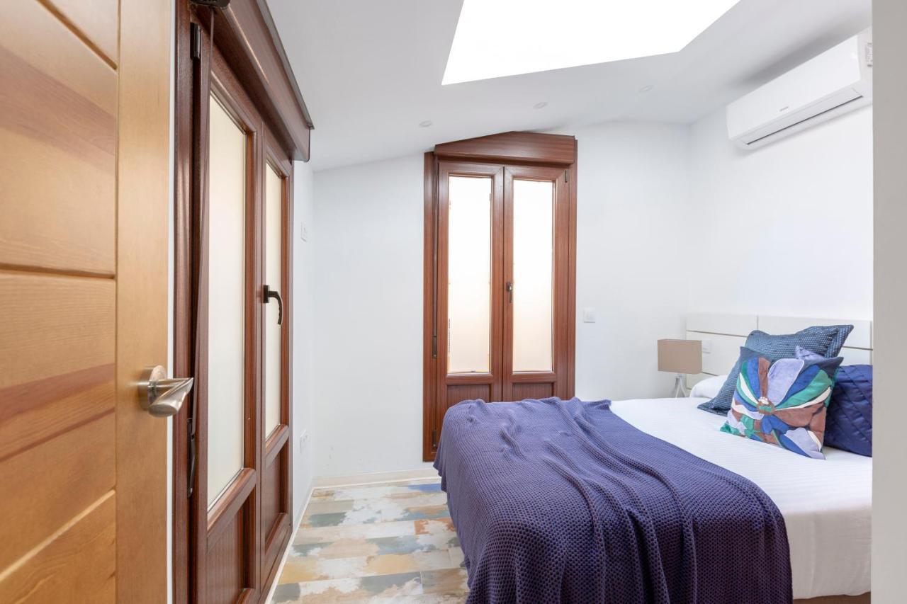 Apartamentos Ejemplares الكالا ذي إِناريس المظهر الخارجي الصورة