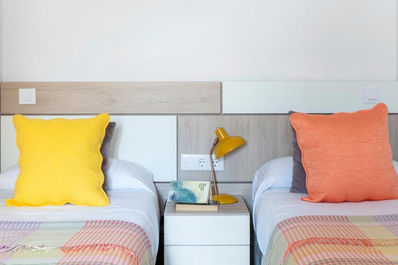 Apartamentos Ejemplares الكالا ذي إِناريس المظهر الخارجي الصورة